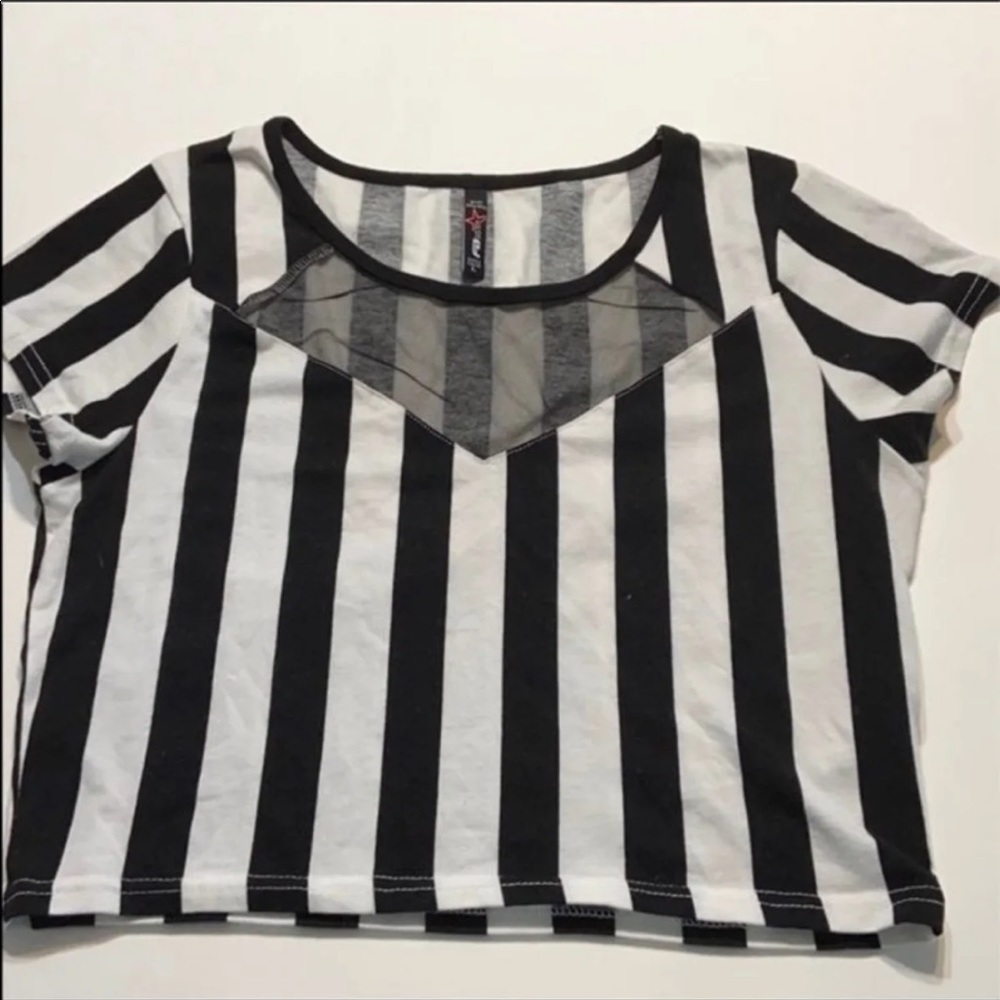 Bundle Crop Tops - image 4